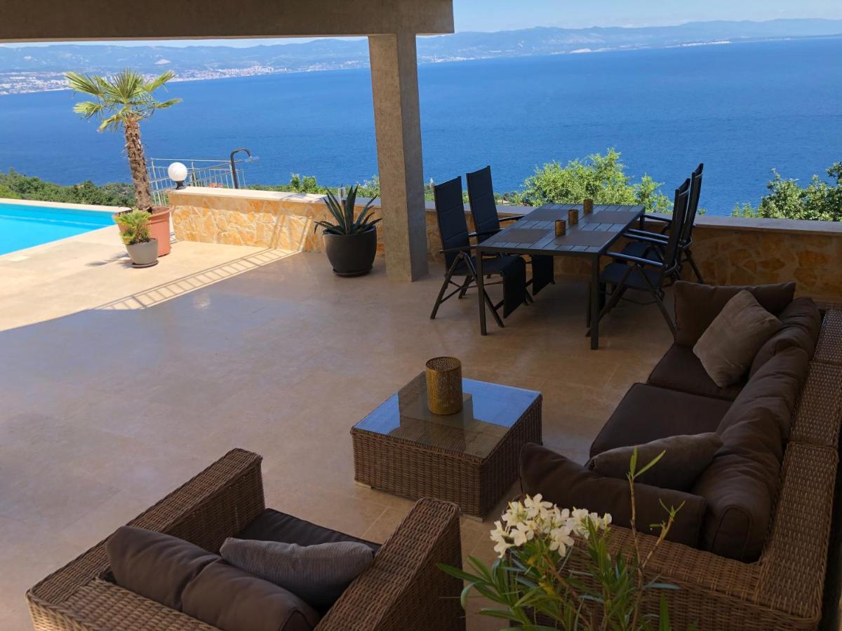 Casa Mariela Apartment Lovran Exterior photo